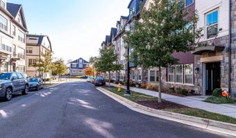 1318 S QUINN St, Arlington, VA 22204