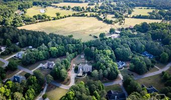 283 Creekside Dr, Arnoldsville, GA 30619