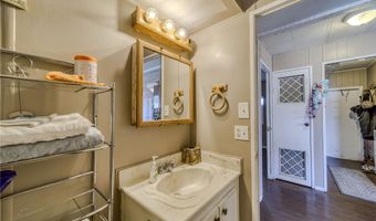 932 Riverfront Dr, Bullhead City, AZ 86442