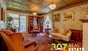 916 Canyon Ave, Cody, WY 82414