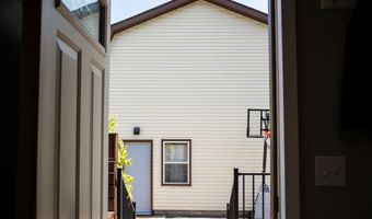 925 S 2nd St, Aberdeen, SD 57401