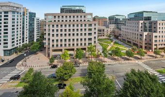 901 N MONROE St 1013, Arlington, VA 22201