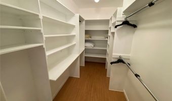 1268 Ulupii St, Kailua, HI 96734