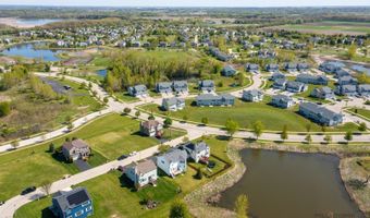 1094 Holly Dr, Antioch, IL 60002