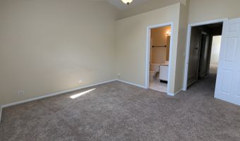 1379 Grandview Ct, Algonquin, IL 60102