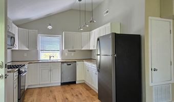 190 Short Beach Rd, Branford, CT 06405