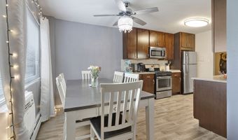 2642 N Windsor Dr 102, Arlington Heights, IL 60004