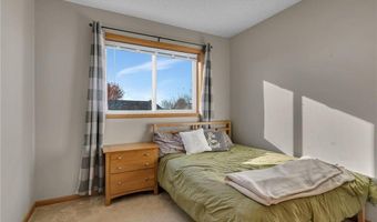 535 Highland St W, Annandale, MN 55302