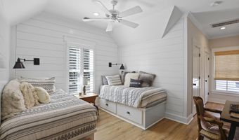 2 Tomlow Trce, Beaufort, SC 29906