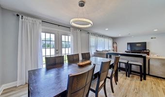 116 E Brittany Dr, Arlington Heights, IL 60004