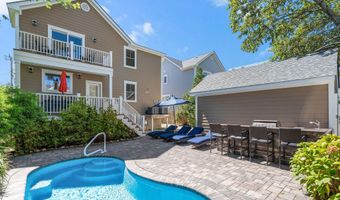 225 4th St, Beach Haven, NJ 08008