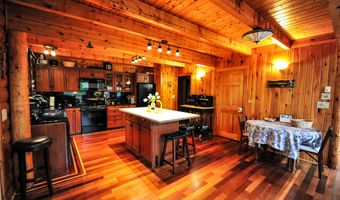 233 Algerie Rd, Becket, MA 01223