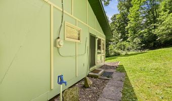 Clouse Road, Addison, PA 15411