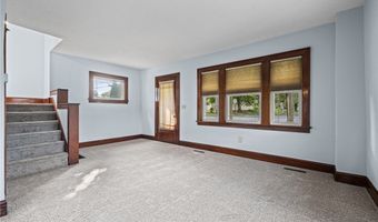 957 Cleveland Ave, Amherst, OH 44001