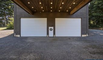 22000 SE Upper Matthews Creek Ln, Amity, OR 97101