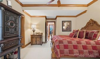 39 Crestview Ln, Banner Elk, NC 28604