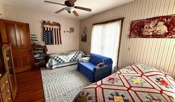 619 Q St, Aurora, NE 68818