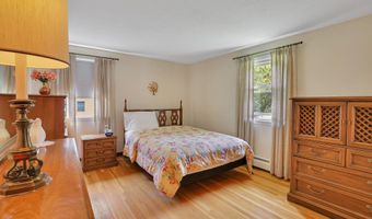 197 Hummingbird Dr, Berlin, CT 06037