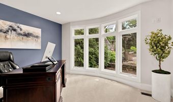 5606 WILSON Ln, Bethesda, MD 20814