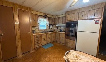 6 New St, Beacon Falls, CT 06403