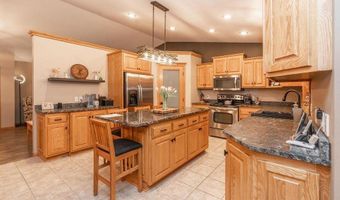 38177 Twin Oaks Dr, Avon, MN 56310
