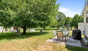 1472 Wampanoag Trl, East Providence, RI 02915