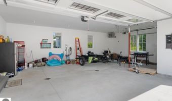 9214 Myrtle Ln, Alden, MI 49612
