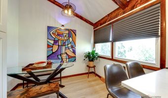 2042 S Goebbert Rd, Arlington Heights, IL 60005