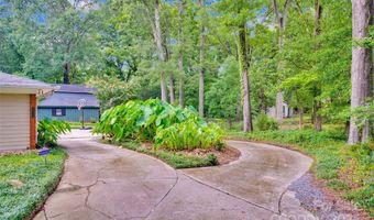1212 Burtonwood Cir, Charlotte, NC 28212