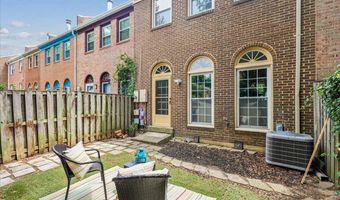 2610 WINDBREAK Dr, Alexandria, VA 22306