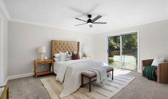 1440 Cedar Bluff Dr, Ballwin, MO 63021