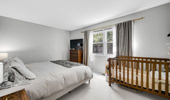 3010 N Kennicott Ave, Arlington Heights, IL 60004