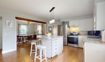 4 Arbania St, Auburn, ME 04210