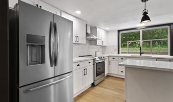 8395 SW BERRYHILL Ln, Beaverton, OR 97008