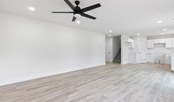 2018 Green Acres Dr, Adrian, MI 49221