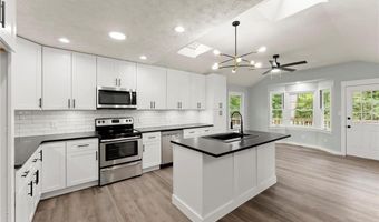 2440 Red Fox Run NW, Acworth, GA 30101