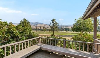 912 Cypress Point Loop, Ashland, OR 97520