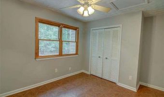 639 Lakeshore Dr, Berkeley Lake, GA 30096