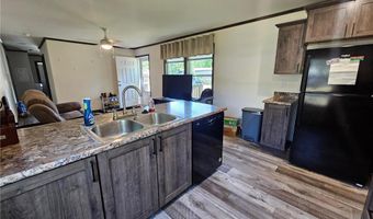517 Begonia Ln, Altoona, WI 54720