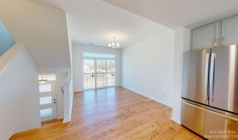 2721 Bristol Rdg Dr 6, Ann Arbor, MI 48105