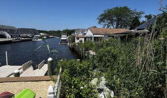 228 Cypress Dr, Bayville, NJ 08721