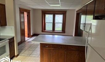 1024 E McGregor St, Algona, IA 50511