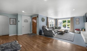 1858 5TH St, Astoria, OR 97103