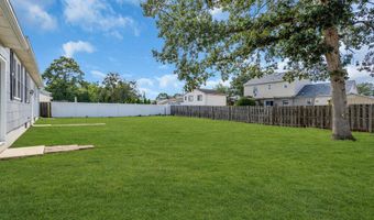 1020 Cable Ave, Beachwood, NJ 08722