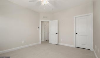 42101 PIEBALD Sq, Aldie, VA 20105