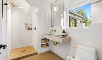 5619 OAKMONT Ave, Bethesda, MD 20817