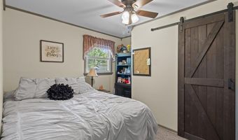 687 Hopping Rd, Belford, NJ 07718