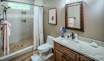 534 Farm Loop Rd, Banner Elk, NC 28604