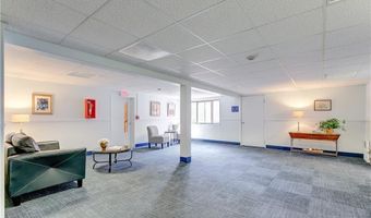 401 Bellevue Ave 214, Newport, RI 02840