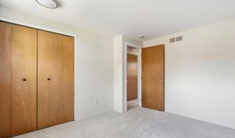 2825 Tuebingen Pkwy, Ann Arbor, MI 48105